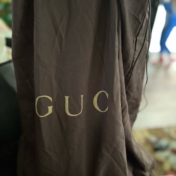 Gucci hobo bag is worn in all four corners otherwise purse is in good condition. - Picture 2 of 13